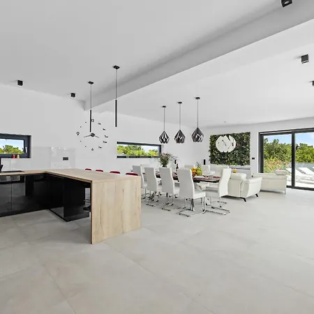 Maem In Istria For Families With Sauna, Whirlpool & Sea View Juršići
