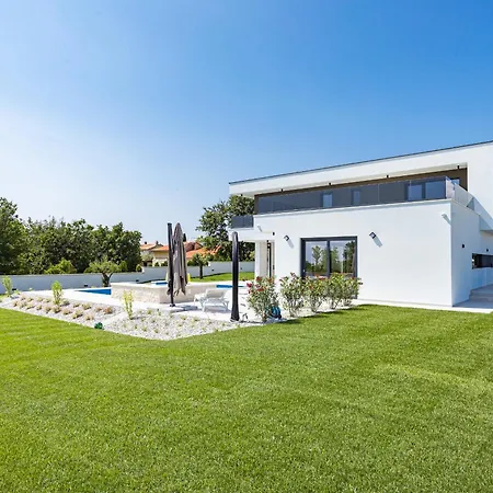 Maem In Istria For Families With Sauna, Whirlpool & Sea View וילה Juršići