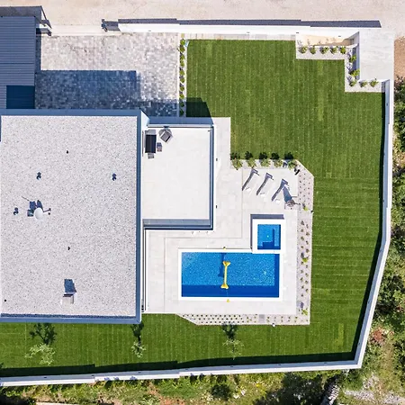Maem In Istria For Families With Sauna, Whirlpool & Sea View וילה *