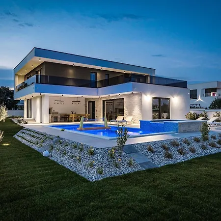 Maem In Istria For Families With Sauna, Whirlpool & Sea View *