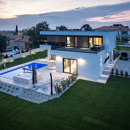Maem In Istria For Families With Sauna, Whirlpool & Sea View וילה