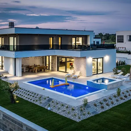 Maem In Istria For Families With Sauna, Whirlpool & Sea View